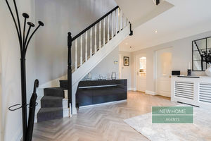 Photo 32- click for photo gallery